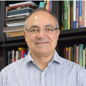 Dr. Maurício Canton Bastos